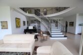 Villa zum Träumen: 300m², edel, extravagant und exklusiv ! - ...schöne Ansicht