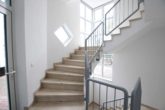Treppenhaus - 3 ZKB, 85m², zentrumsnah mit Terrasse, 2 kl. Balkonen u. Tiefgaragenstellplatz