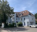 Hausansicht - 3 ZKB, 85m², zentrumsnah mit Terrasse, 2 kl. Balkonen u. Tiefgaragenstellplatz