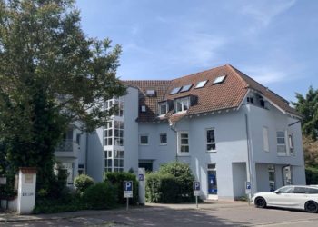 3 ZKB, 85m², zentrumsnah mit Terrasse, 2 kl. Balkonen u. Tiefgaragenstellplatz, 69168 Wiesloch, Etagenwohnung