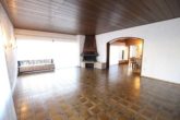 Wohnzimmer - Unverwechselbar, außergewöhnlich u. authentisch: Charmanter L-Bungalow, 183m² mit Garage