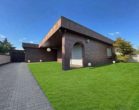 Rasenfläche KI generiert - L- Bungalow: 153m², außergewöhnlich u. authentisch mit Garage