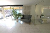 Stilvolles Wohnen in Hockenheim: Barrierefreier Bungalow mit Erbbauvertrag - Wohnzimmer