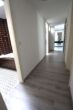 Stilvolles Wohnen in Hockenheim: Barrierefreier Bungalow mit Erbbauvertrag - Flur