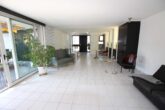 Stilvolles Wohnen in Hockenheim: Barrierefreier Bungalow mit Erbbauvertrag - Wohnzimmer