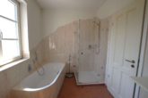 Masterbad - Ein seltenes Juwel: Einfamilienhaus, 260m² mit parkähnlichem Garten und edlem Ambiente