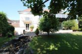 Hausansicht - Ein seltenes Juwel: Einfamilienhaus, 260m² mit parkähnlichem Garten und edlem Ambiente