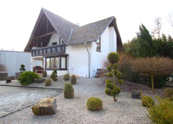 Charmantes Mehrgenerationen-Ensemble plus 2 Wohneinheiten mit Garten, Garage u. Stellplätze, 69168 Wiesloch, Haus