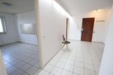 Flur, Küche - 3 ZKB, 83m², mit Lift, Balkon und Stellplatz