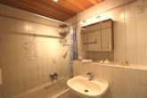 Badezimmer - Schönes Wohnen in Sandhausen: 3 ZKB, 91m², mit Sonnenbalkon und Tiefgaragenstellplatz