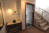 Entree - Einfamilienhaus: 132m² , sehr gepflegt, mit Garten und 2 Garagen
