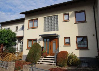 Einfamilienhaus: 132m² , sehr gepflegt, mit Garten und 2 Garagen, 69168 Wiesloch, Reihenmittelhaus