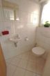 Gäste-WC - Einfamilienhaus: 132m² , sehr gepflegt, mit Garten und 2 Garagen