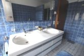 Badezimmer - Einfamilienhaus: 132m² , sehr gepflegt, mit Garten und 2 Garagen
