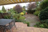 Ausblick: Garten - Einfamilienhaus: 132m² , sehr gepflegt, mit Garten und 2 Garagen