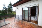 Terrasse 1. OG - Freistehendes Mehrgenerationen-Haus mit Panorama-Aussicht und grüner Oase