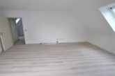 Schlafzimmer 2 - Einfamilienhaus, freistehend, 5ZKB auf 190m²: Schönes Wohnen mit gr. Terrasse u.Garten in Walldorf