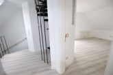 Flur 1. OG - Einfamilienhaus, freistehend, 5ZKB auf 190m²: Schönes Wohnen mit gr. Terrasse u.Garten in Walldorf