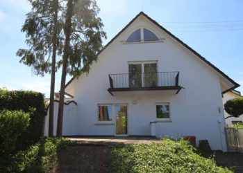 Einfamilienhaus, freistehend, 5ZKB auf 190m²: Schönes Wohnen mit gr. Terrasse u.Garten in Walldorf, 69190 Walldorf, Einfamilienhaus