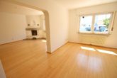 Wohnzimmer - Einfamilienhaus, freistehend, 5ZKB auf 190m²: Schönes Wohnen mit gr. Terrasse u.Garten in Walldorf