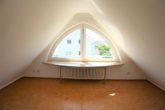 Schlafzimmer 3 - Einfamilienhaus, freistehend, 5ZKB auf 190m²: Schönes Wohnen mit gr. Terrasse u.Garten in Walldorf
