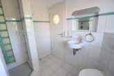 Badezimmer EG - Einfamilienhaus, freistehend, 5ZKB auf 190m²: Schönes Wohnen mit gr. Terrasse u.Garten in Walldorf
